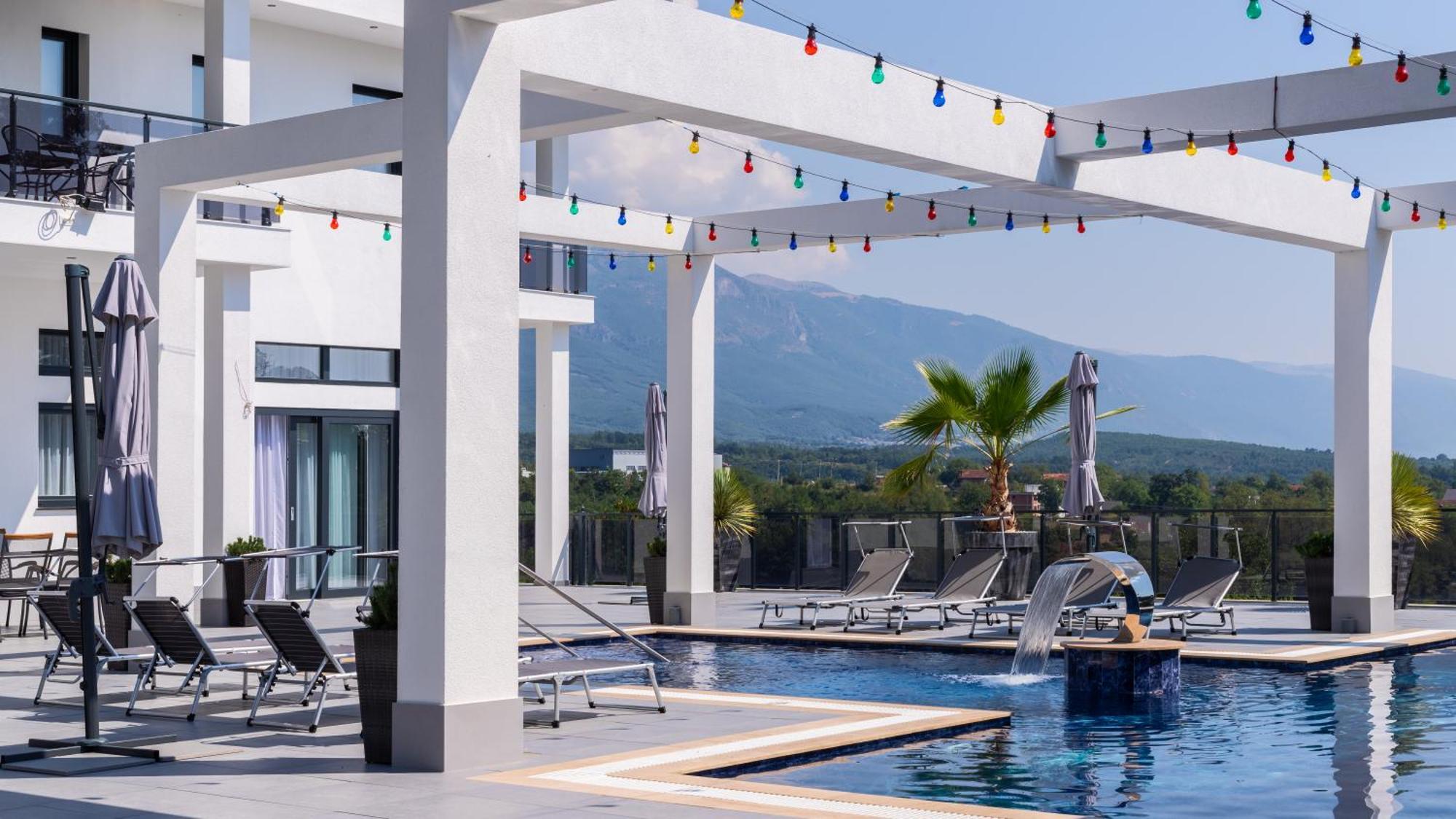 White House Radac Peja Bed & Breakfast Exterior photo